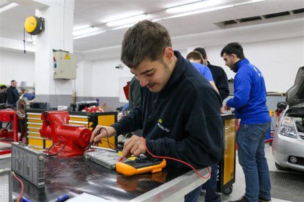 Máster en Mantenimiento y Seguridad en Sistemas de vehículos híbridos y eléctricos - HYE
